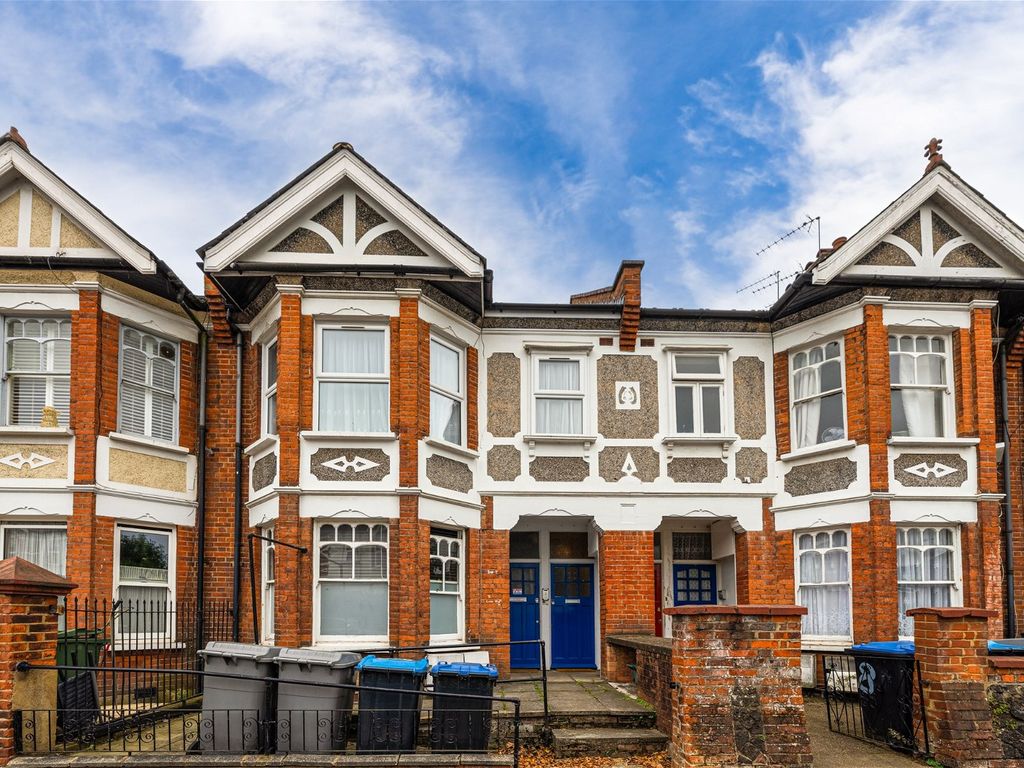 3 bed flat for sale in Mora Road, London NW2, £450,000 Zoopla
