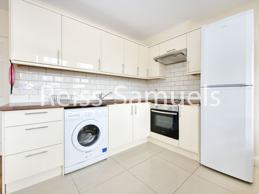 4 bed to rent in Olney Road, Kennington, Southwark, London