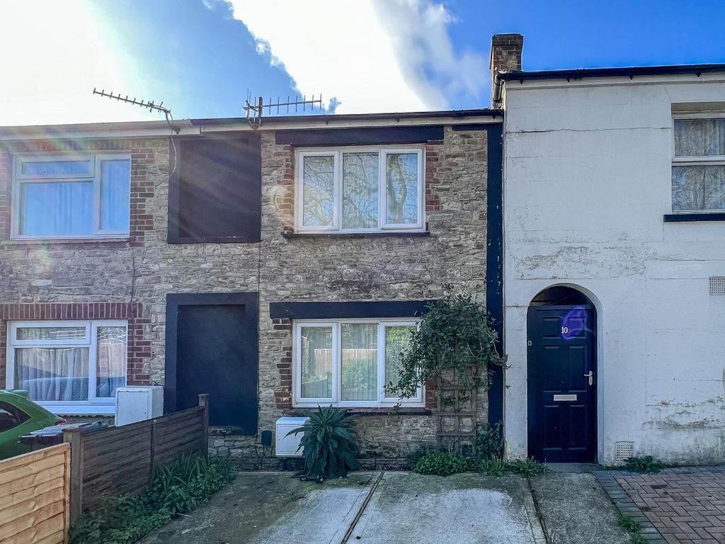 2 bed terraced house for sale in Upton Road, Ryde PO33 Zoopla