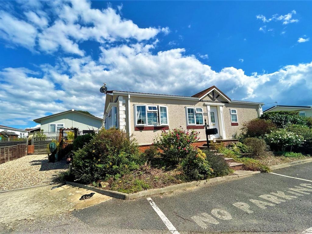 2 bed property for sale in The Oaks, Surrey Hills Park, Normandy GU3, £