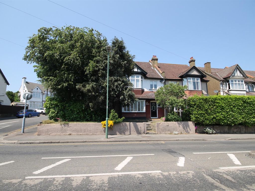 4 bed semidetached house to rent in Sandy Lane South, Wallington SM6