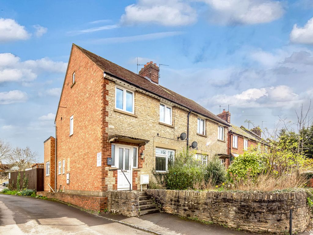 3 bed end terrace house for sale in Hailles Gardens, Bicester OX26 Zoopla