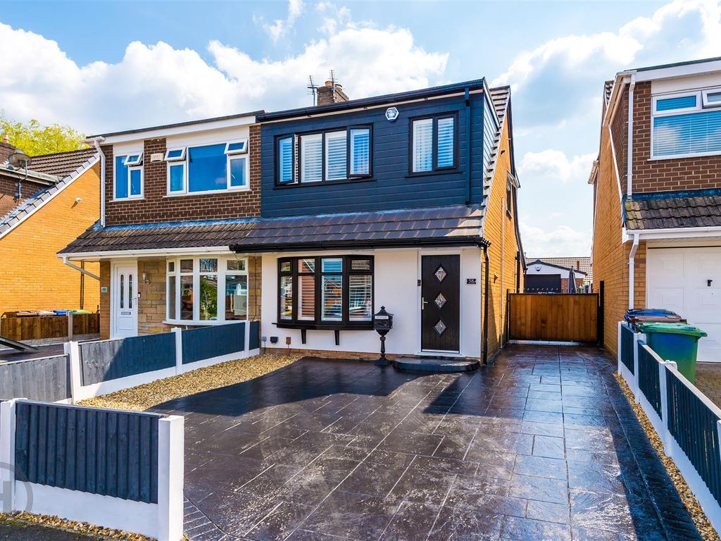 3 bed semidetached house for sale in Ullswater Road, Astley