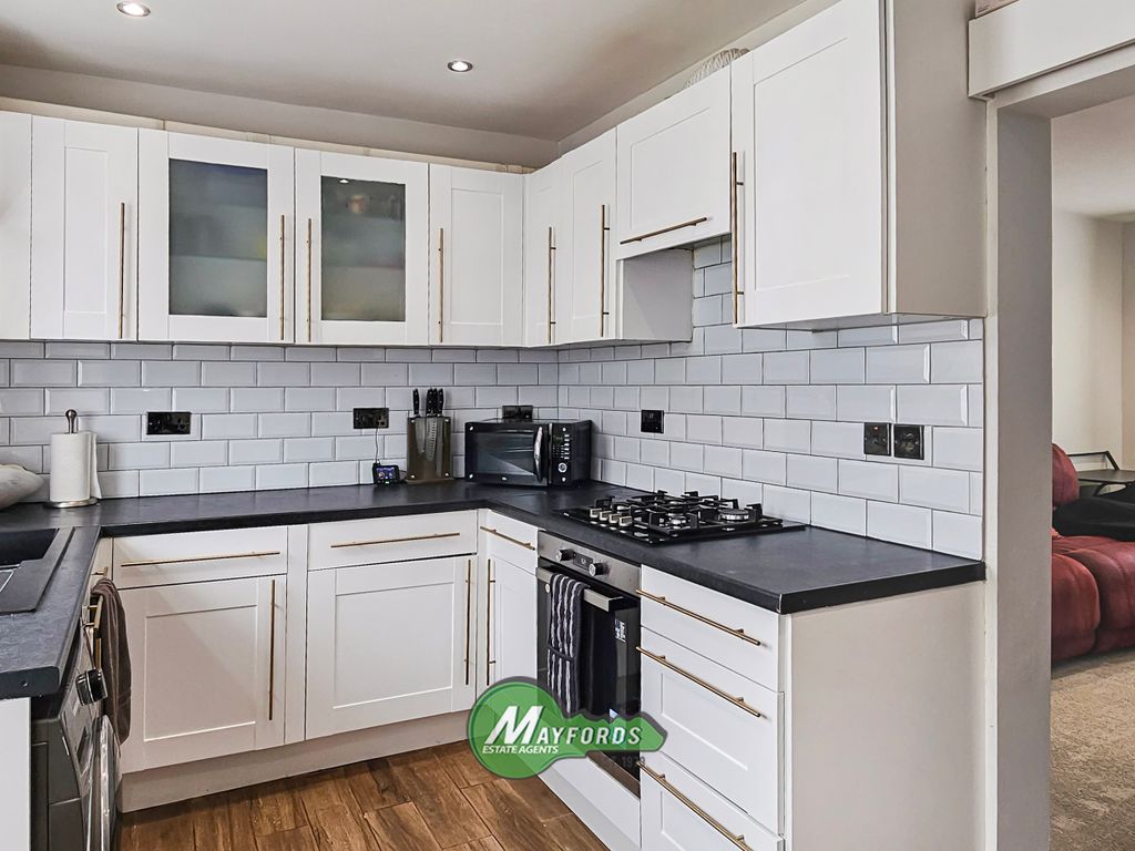 2 bed terraced house for sale in Toronto Road, Gillingham ME7, £235,000