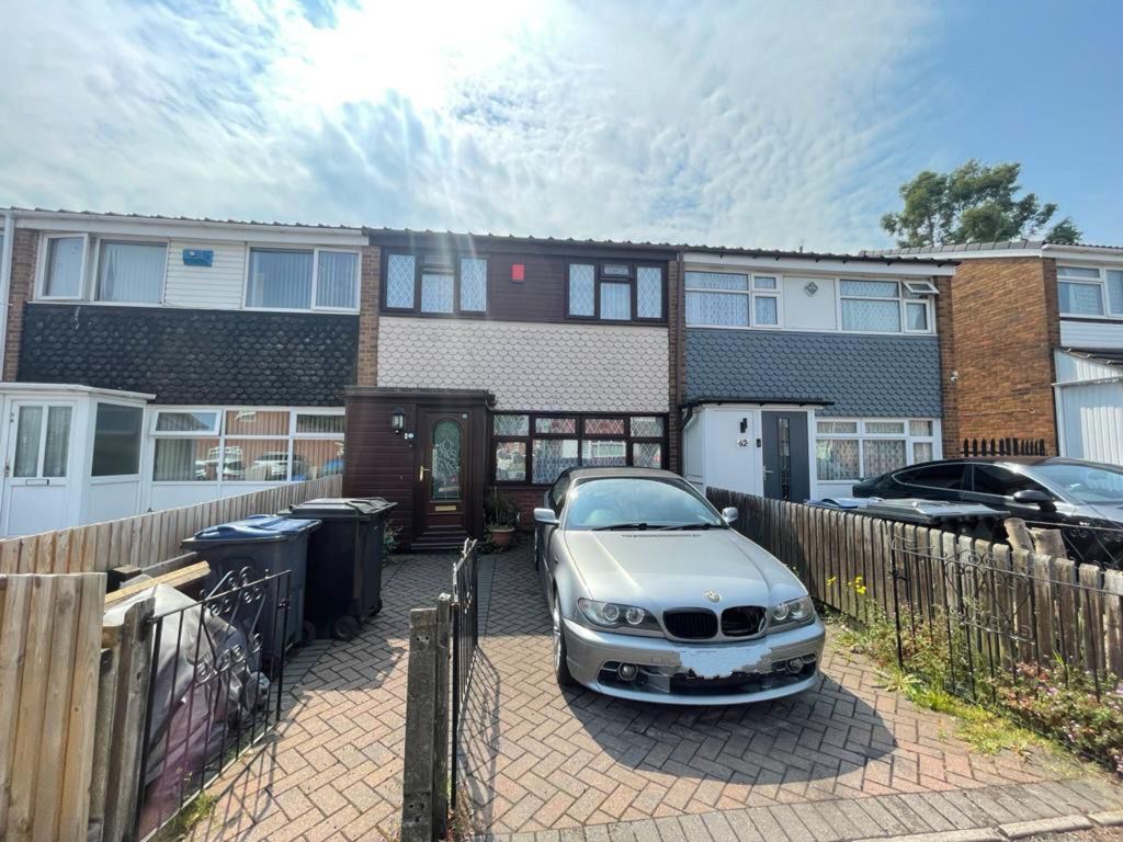 3 bed terraced house for sale in White Road, Sparkbrook, Birmingham B11