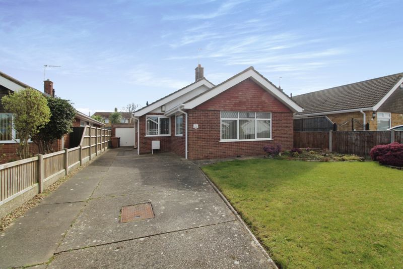 3 bed detached bungalow for sale in Brett Avenue, Gorleston, Great