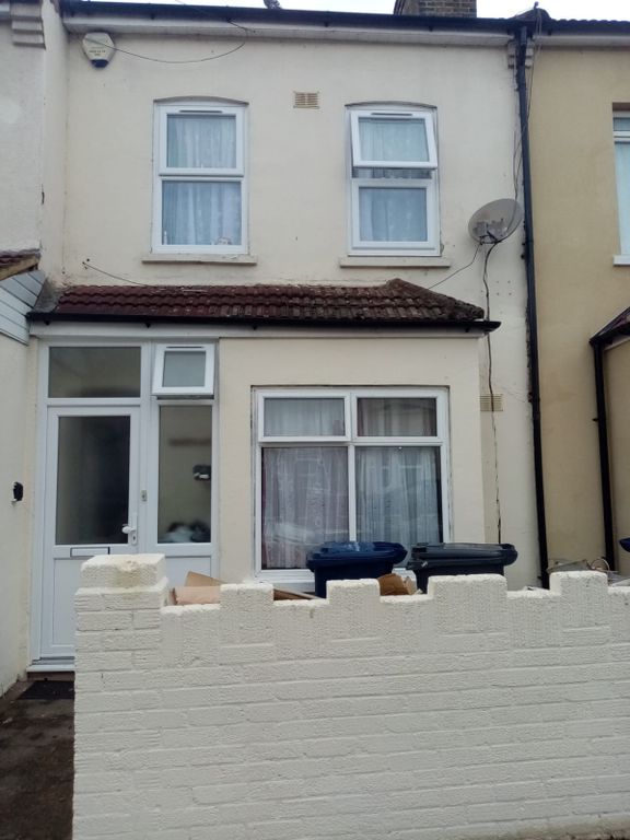 4 bed terraced house for sale in Adelaide Road, Southall UB2, £475,000