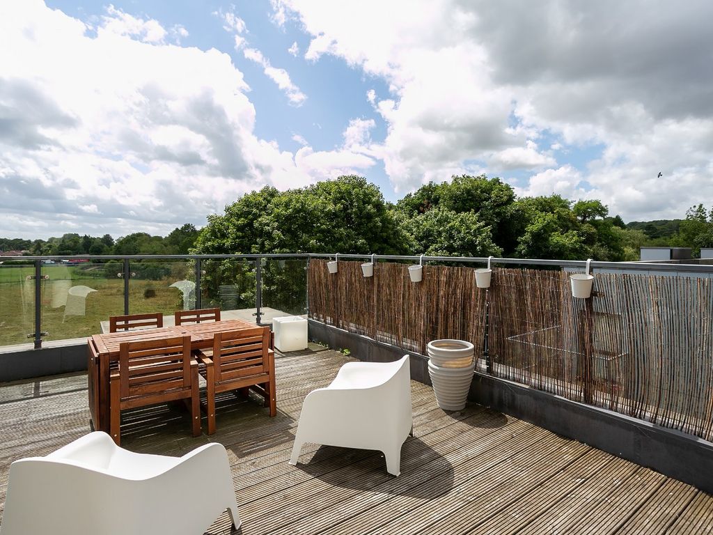 2 bed flat for sale in Phelps House, Rose Lane, Hemel Hempstead HP3