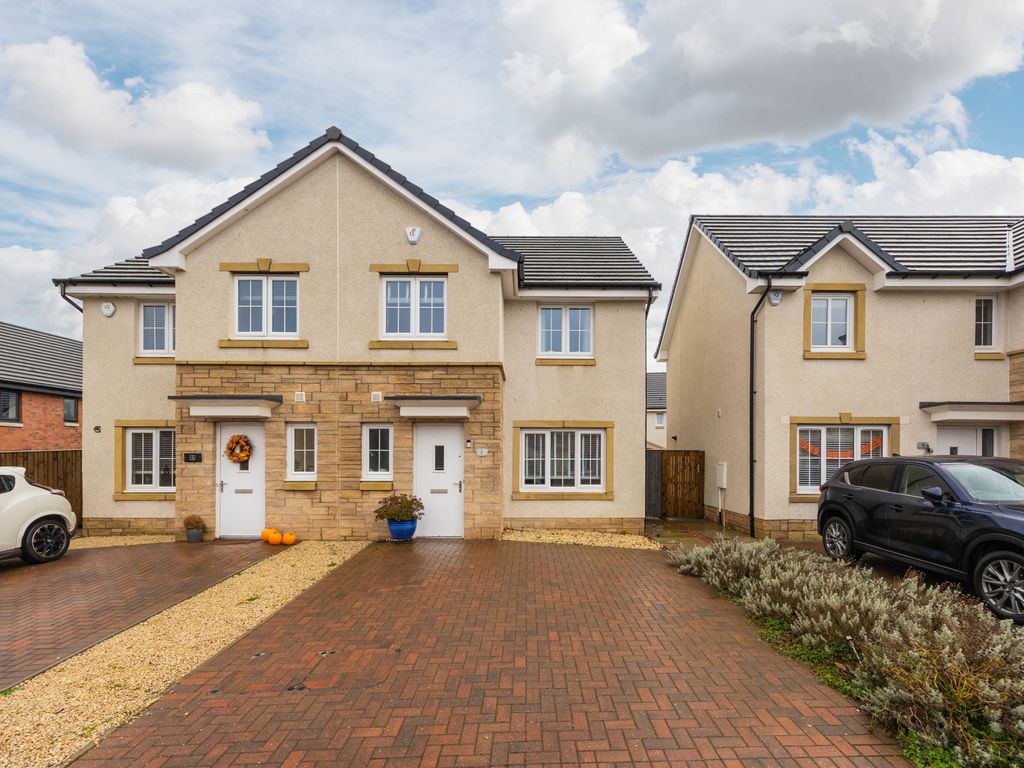 3 bed property for sale in 7 Blackshill Lane, Winchburgh EH52, £240,000