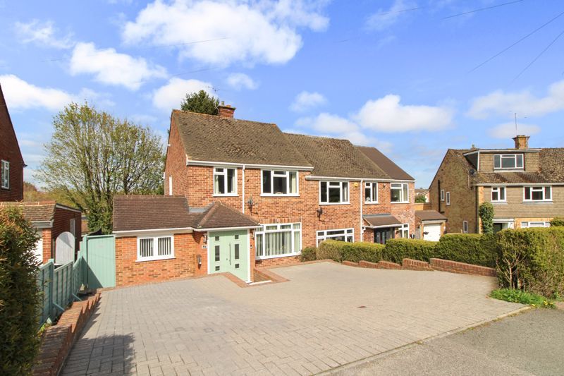 3 bed semidetached house for sale in Roberts Ride, Hazlemere, High