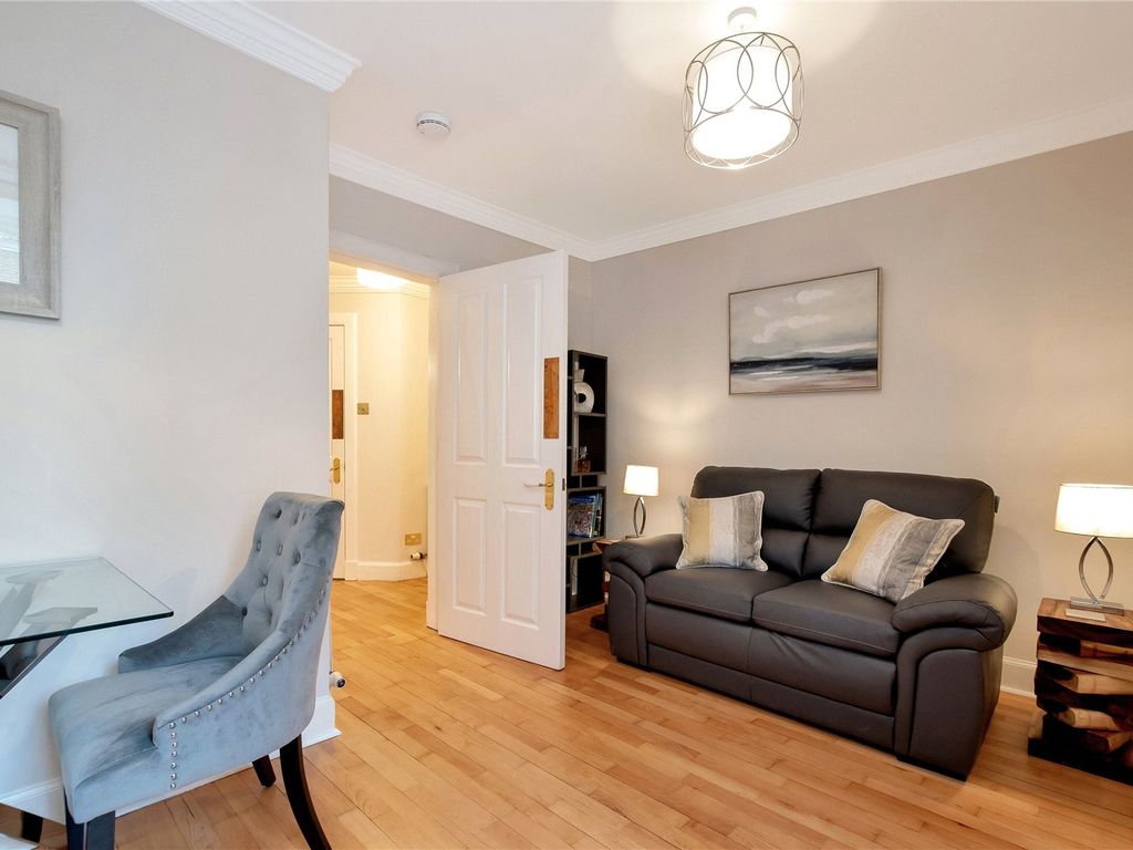 1 bed flat to rent in Rose Street, Edinburgh EH2, £1,195 pcm Zoopla