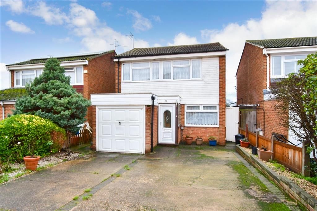 3 bed detached house for sale in Lapwing Road, Isle Of Grain, Rochester