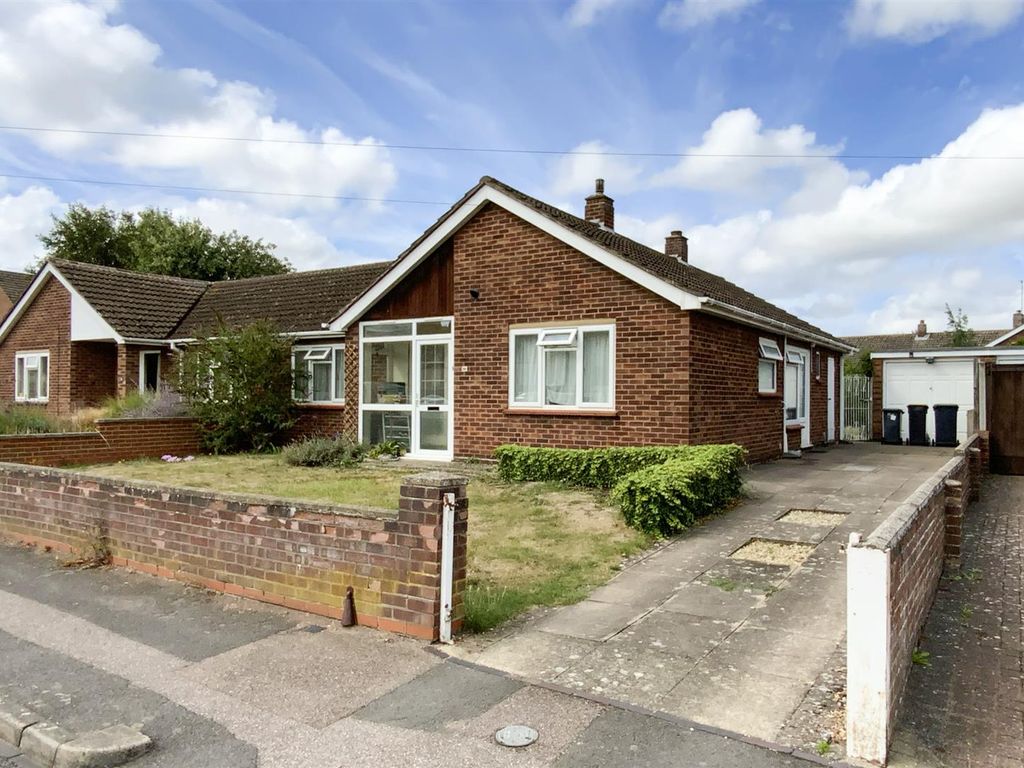 3 bed semidetached bungalow for sale in Bowhill, Bedford MK41 Zoopla