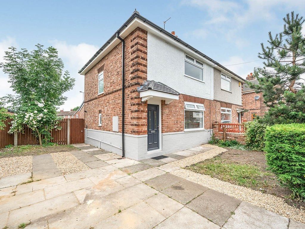 3 bed semidetached house to rent in Squires Avenue, Widnes, Cheshire