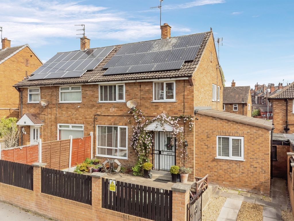 3 bed semidetached house for sale in Raynville Drive, Bramley, Leeds