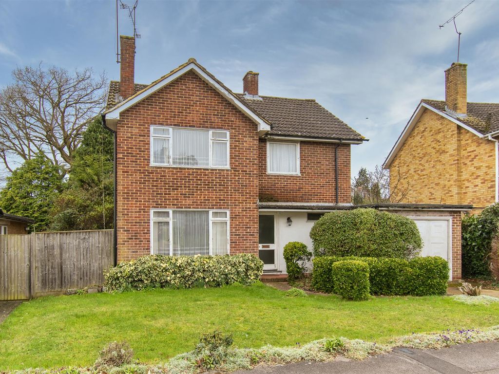 3 bed detached house for sale in Andrews Road, Earley, Reading RG6, £625,000 Zoopla