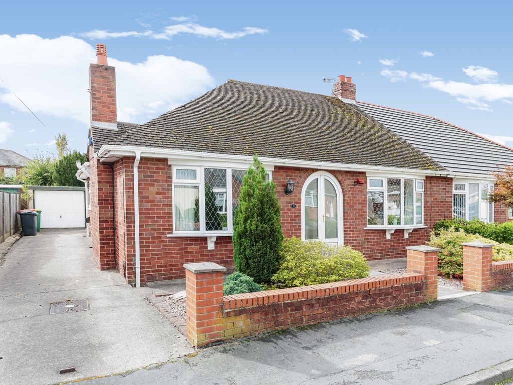 3 bed semidetached bungalow for sale in Fir Tree Avenue, Preston PR2
