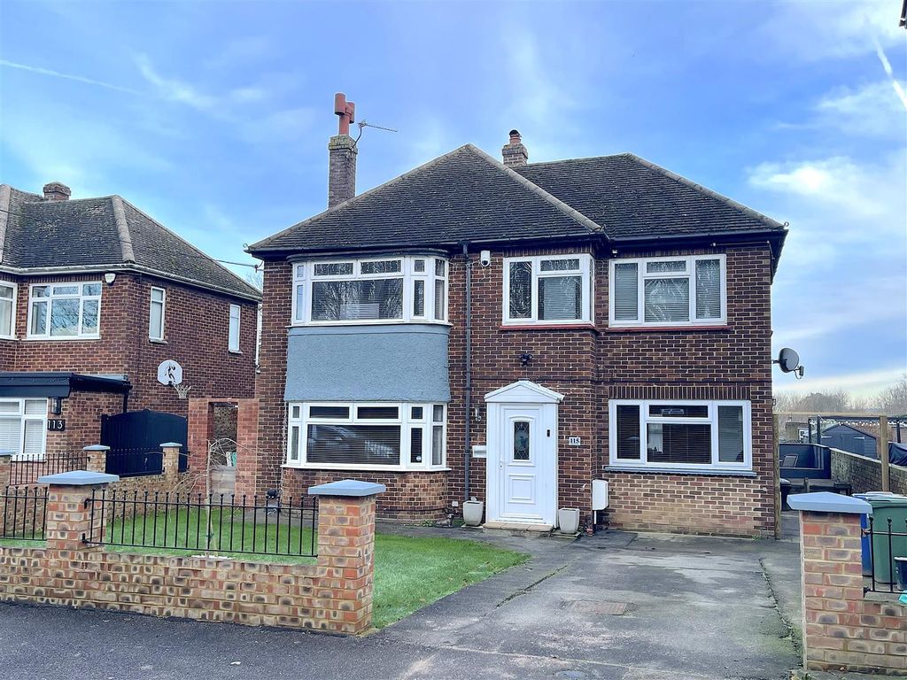 5 bed detached house for sale in Ashford Road, Faversham ME13 Zoopla
