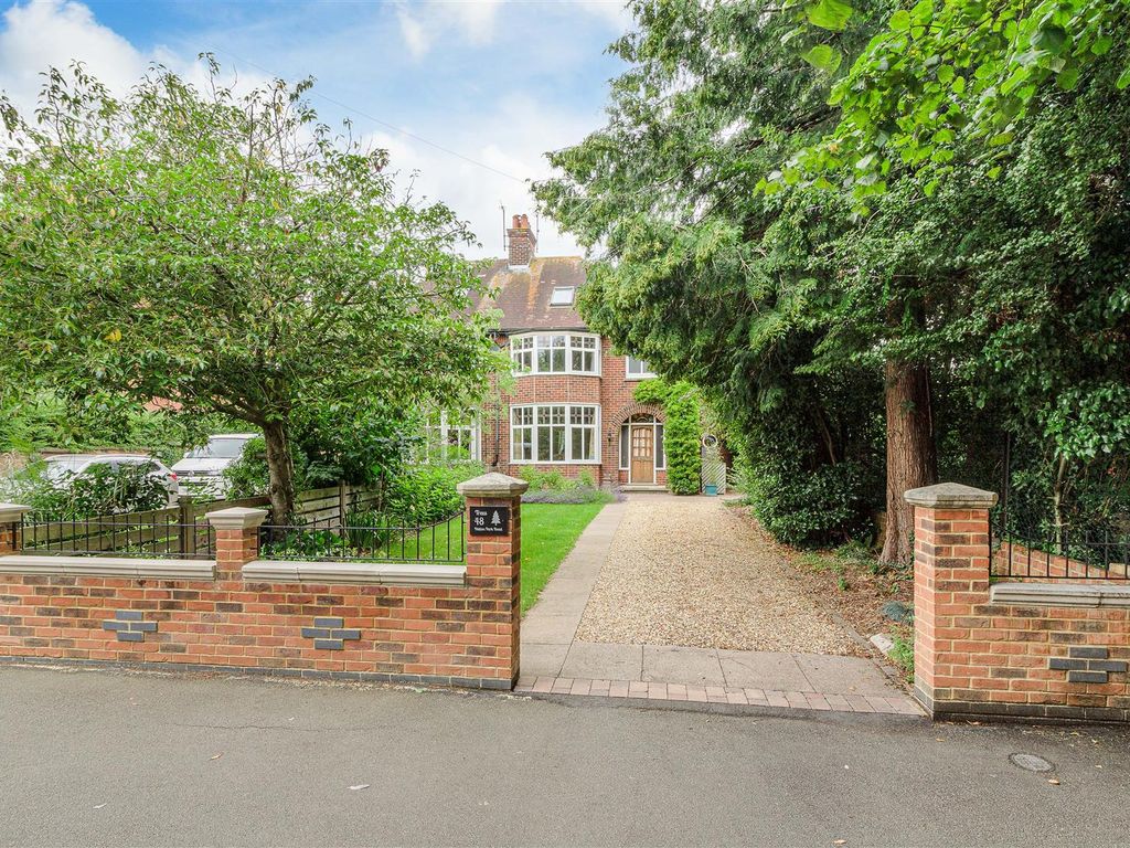 4 bed semidetached house for sale in Hatton Park Road, Wellingborough NN8, £475,000 Zoopla