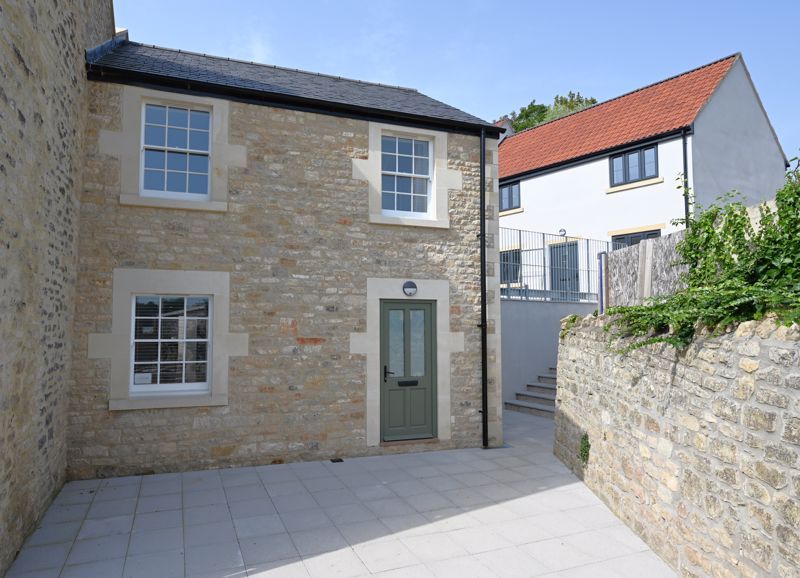 2 bed end terrace house for sale in Wells Road, Radstock BA3, £235,000