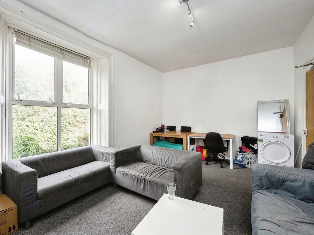 6 bed terraced house for sale in Carlton Terrace, Mount Pleasant