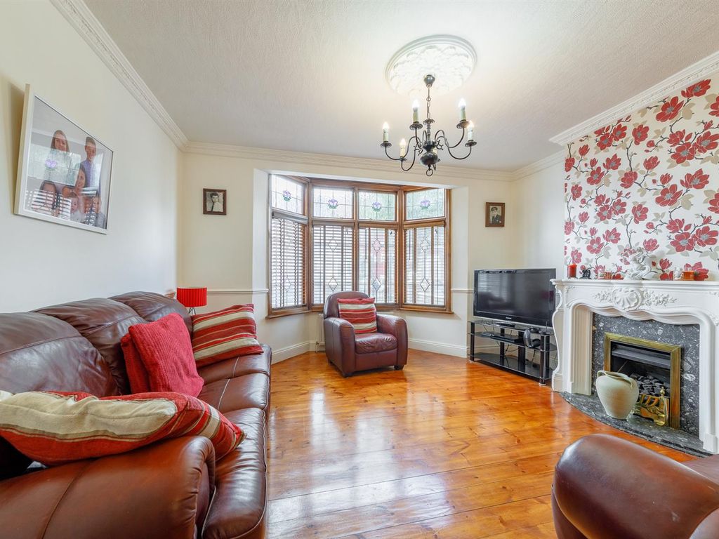 5 Bed Property For Sale In Central Park Road London E6 Zoopla 5-bed-property-for-sale-in-central-park-road-london-e6-zoopla