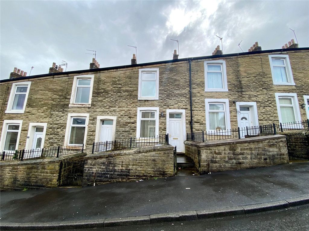 2 bed terraced house to rent in Major Street, Accrington, Lancashire