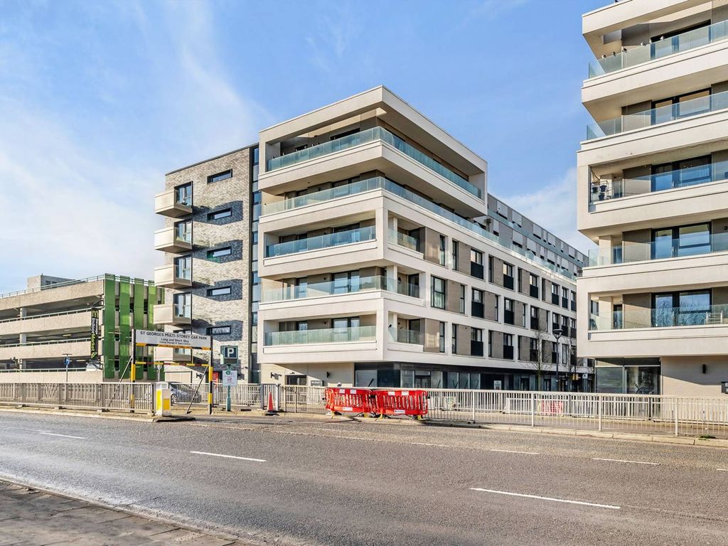 1 bed flat to rent in Mulberry House, Stevenage SG1 Zoopla