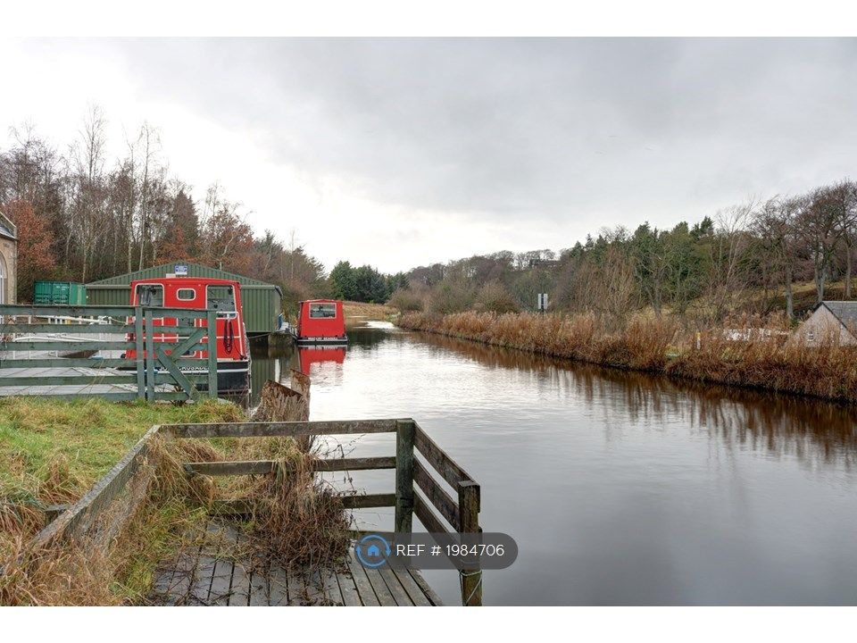3 bed semidetached house to rent in Hallcroft Park, Newbridge EH28, £