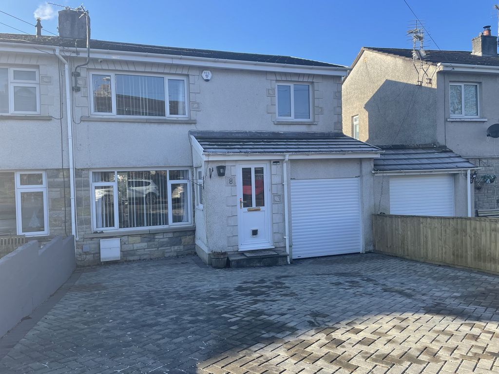 3 bed semidetached house for sale in Ty Fry Close, Brynmenyn, Bridgend