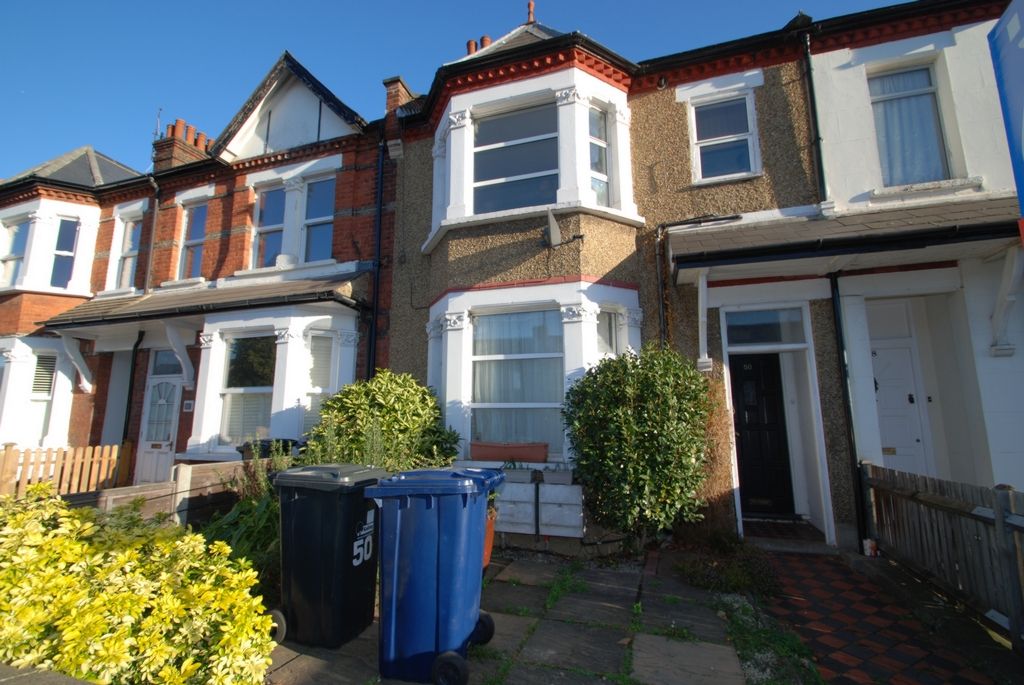 3 bed flat to rent in Church Road, Hanwell W7 Zoopla