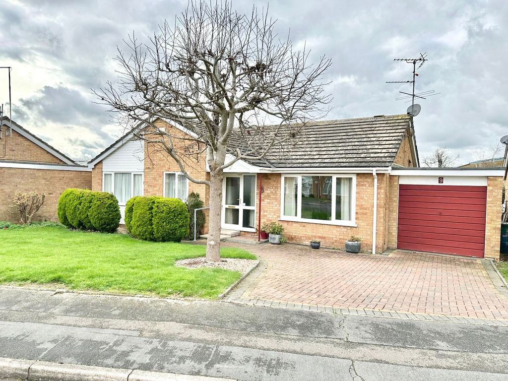 3 bed detached bungalow for sale in Doddington Drive, Longthorpe, Peterborough PE3, £350,000