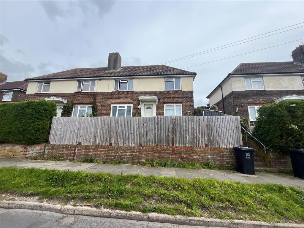 1 bed flat for sale in Appledore Road, Brighton BN2, £200,000 Zoopla