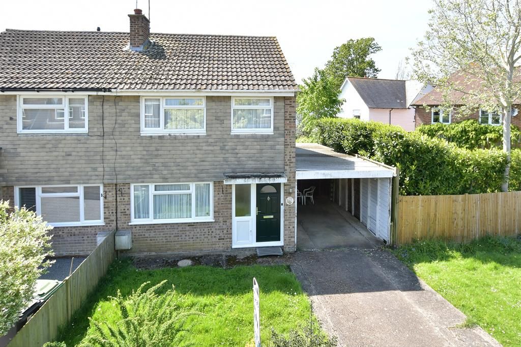 3 bed semidetached house for sale in Oak Farm Gardens, Headcorn, Kent