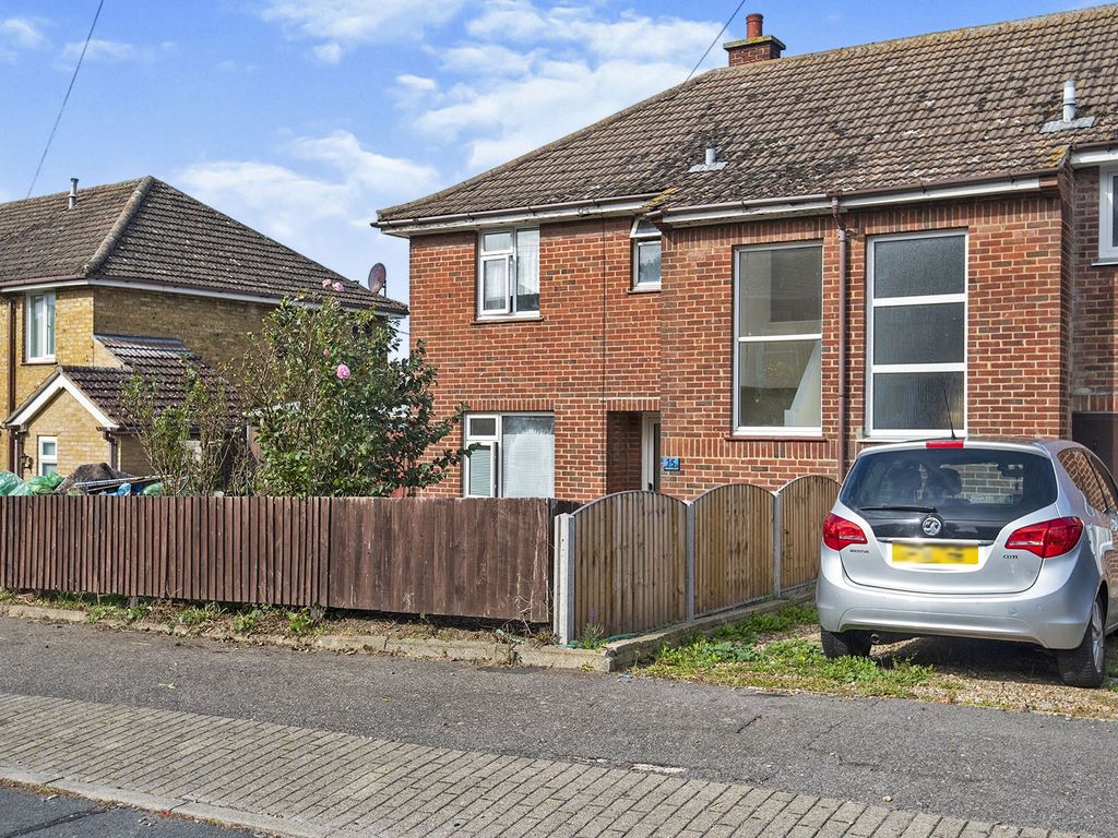 3 bed detached house for sale in Prince Charles Avenue, Sittingbourne