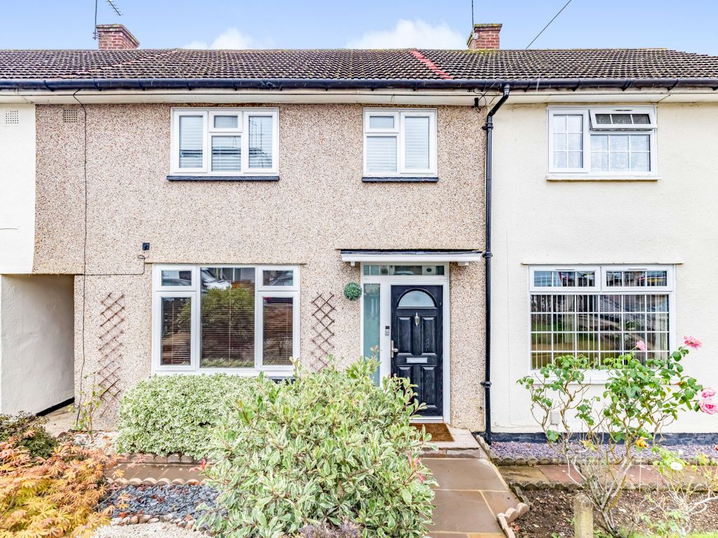 2 bed terraced house for sale in Hindhead Green, Watford, Hertfordshire