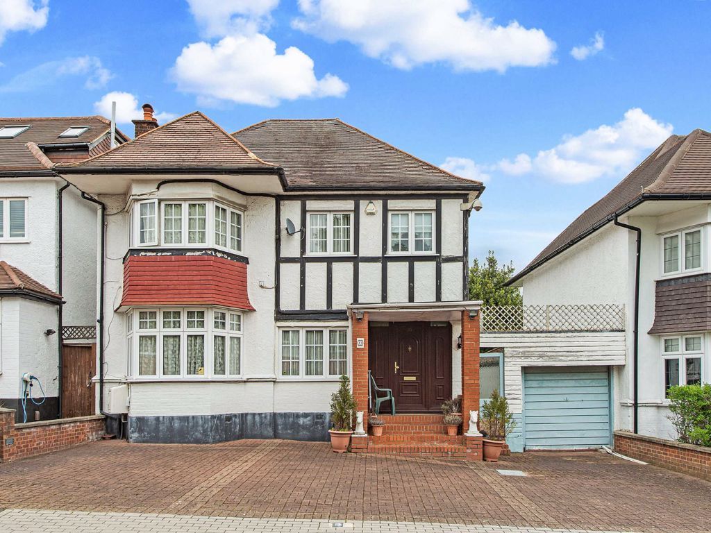 4 bed detached house for sale in Cheyne Walk, London NW4, £1,000,000 Zoopla