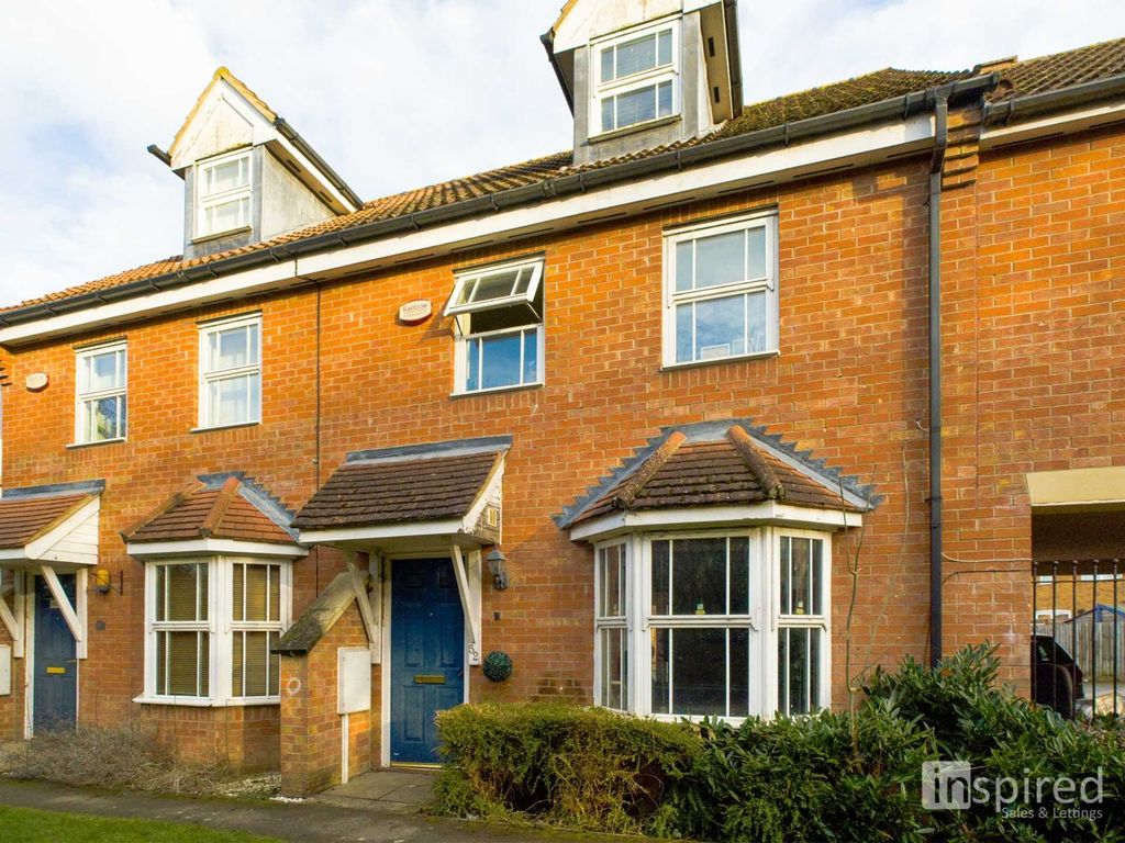 3 bed terraced house for sale in Pascal Drive, Medbourne MK5 Zoopla