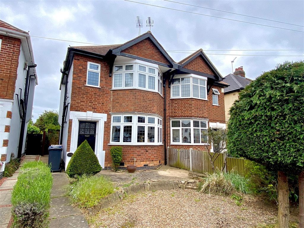 3 bed semidetached house for sale in Stanley Road, Hinckley LE10 Zoopla