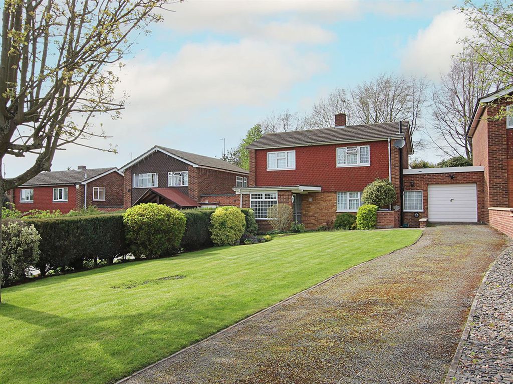 3 bed detached house for sale in Edinburgh Road, Newmarket CB8, £