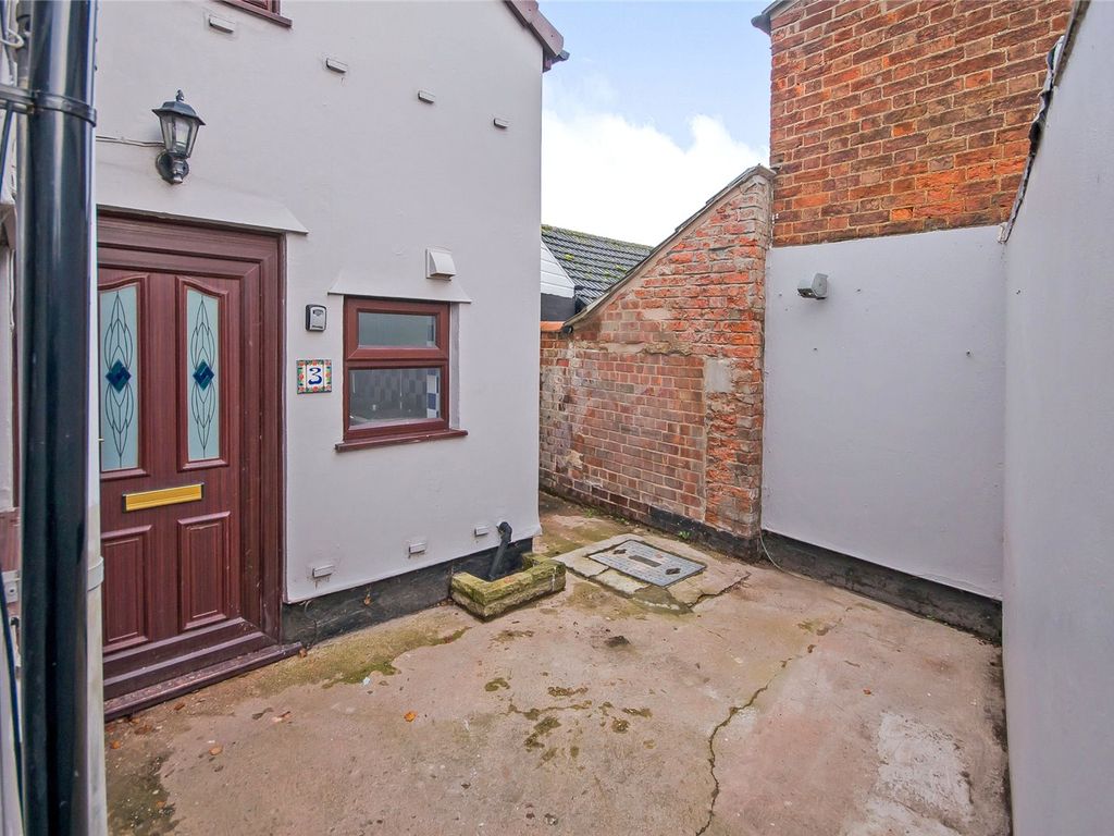 2 bed detached house for sale in High Street, Gosberton, Spalding