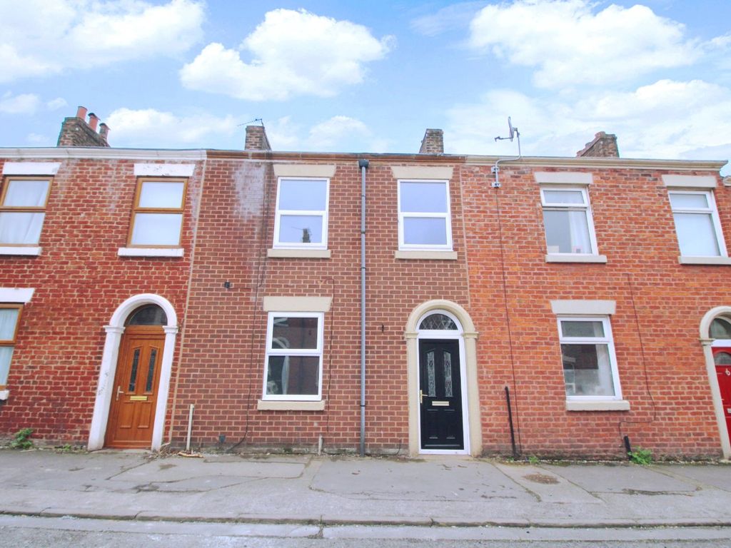 3 bed terraced house for sale in East Street, Farington, Leyland