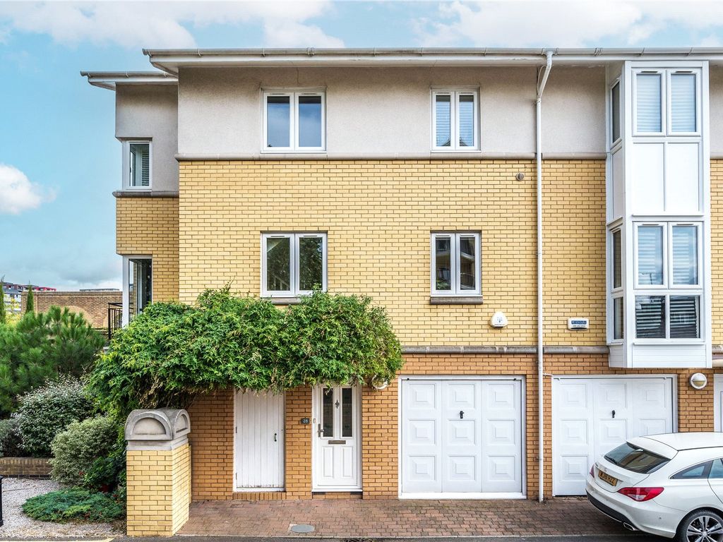 4 bed end terrace house for sale in Jamestown Way, Blackwall E14, £