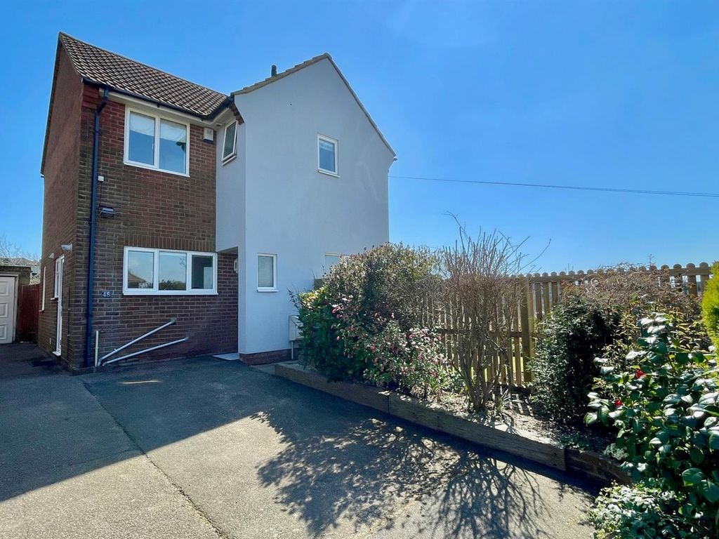 3 bed detached house for sale in Collinswood Drive, St. LeonardsOnSea