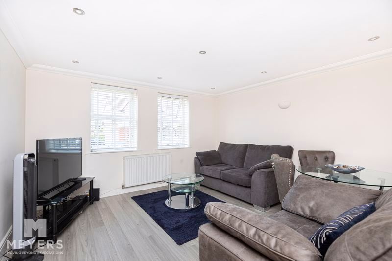 2 bed flat for sale in Southbourne Road, Southbourne BH6 Zoopla