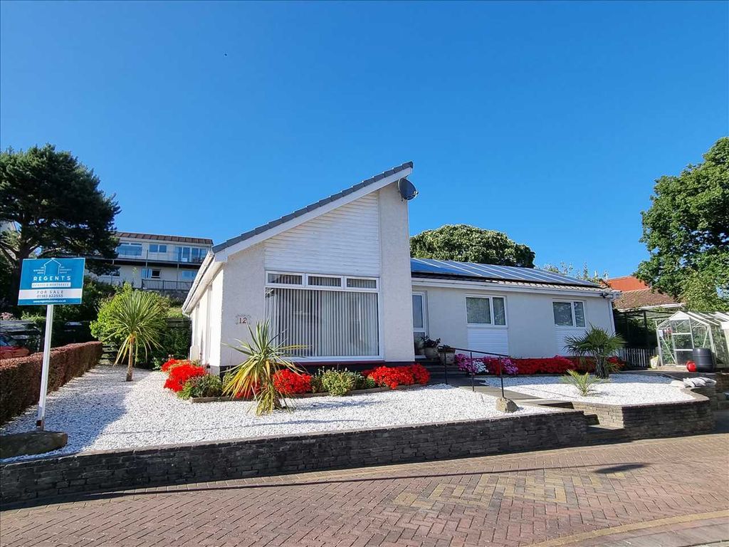 4 bed detached bungalow for sale in Cramond Place, Dalgety Bay