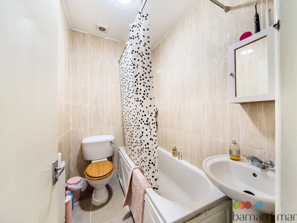 4 bed flat to rent in South Lambeth Road, London SW8, £3,500 pcm Zoopla