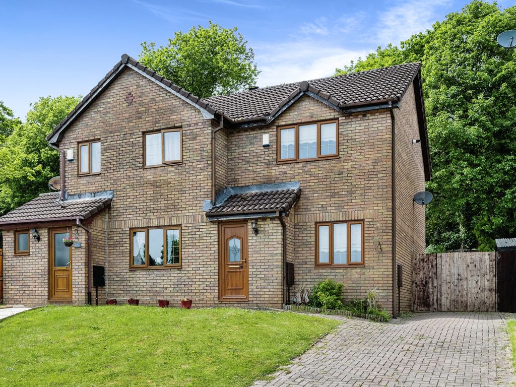 2 bed semidetached house for sale in Oakwood Close, Clydach, Swansea