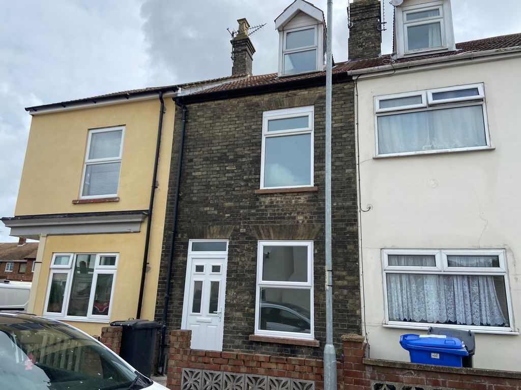 3 bed terraced house to rent in Hervey Street, Lowestoft NR32 Zoopla