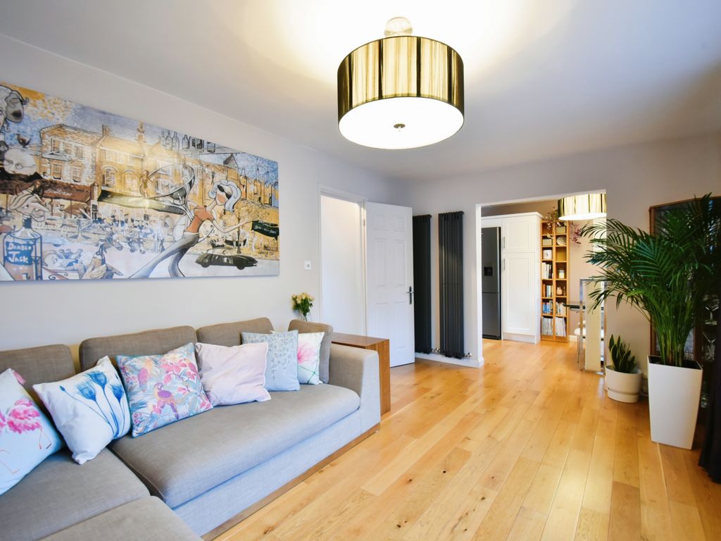 Rochelle Close Battersea Clapham Jct SW11  